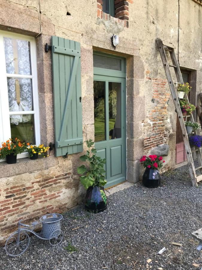 By The Wayside Lussac-Les-Eglises Exterior foto