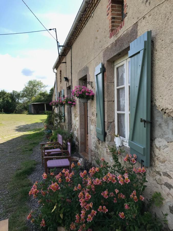 By The Wayside Lussac-Les-Eglises Exterior foto